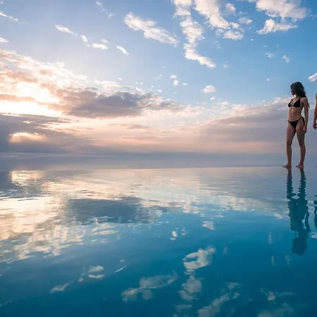 Anadeo Villas & Suites