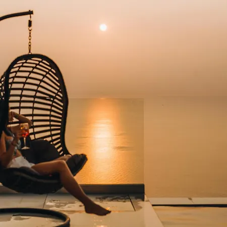 Anadeo Villas & Suites Hotel