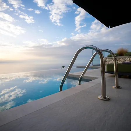 Anadeo Villas & Suites Hotel *