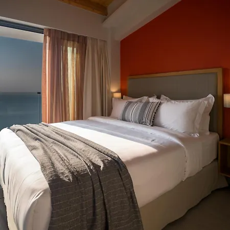 Anadeo Villas & Suites Hotel *