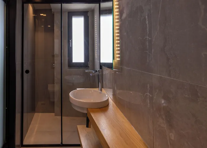 Anadeo & Hotel Exanthia